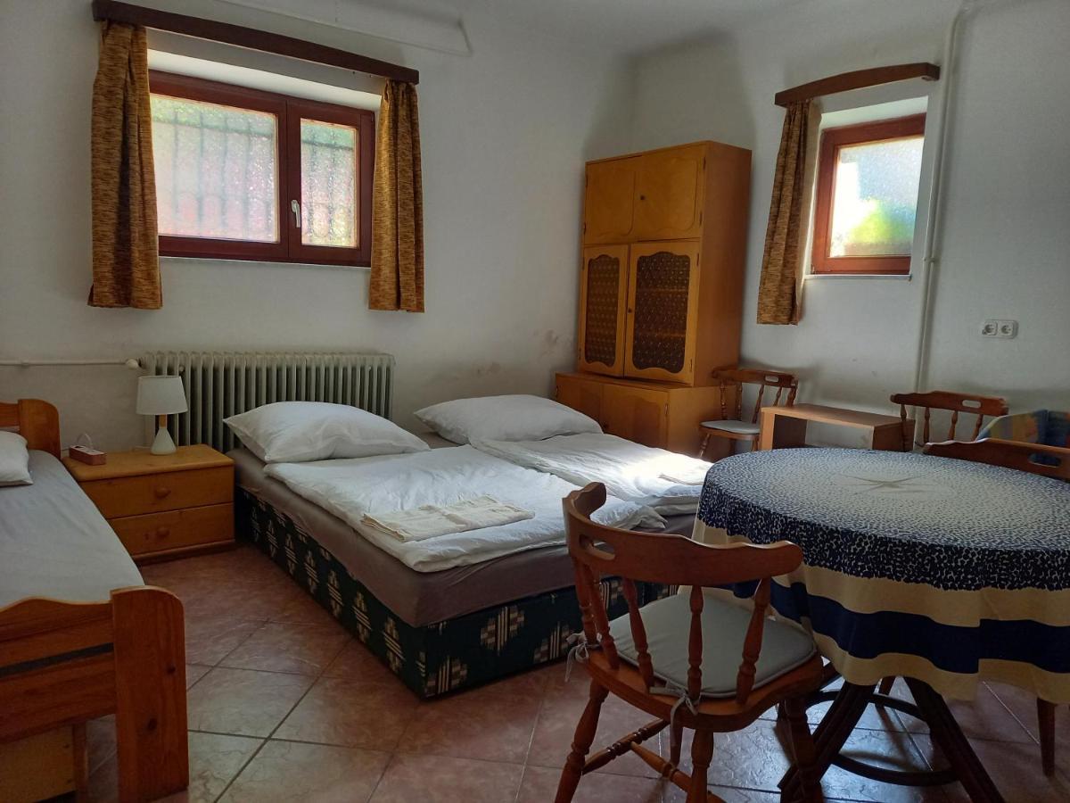 Flamingo Apartman Sopron Exterior photo