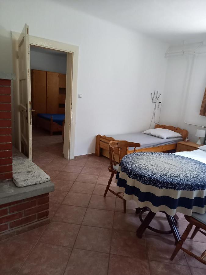Flamingo Apartman Sopron Exterior photo